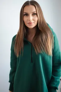 Insulated sweatshirt with slits on the sides in dark green color