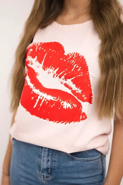 Blouse with lip print powder pink