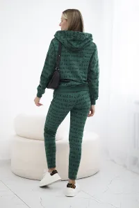 Set with green print