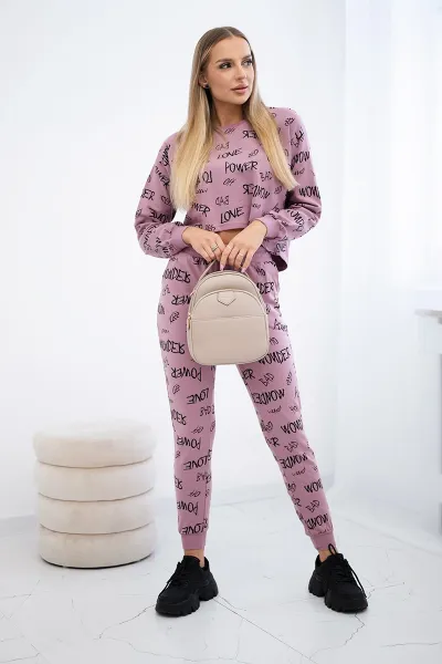 Set with inscriptions dark pink