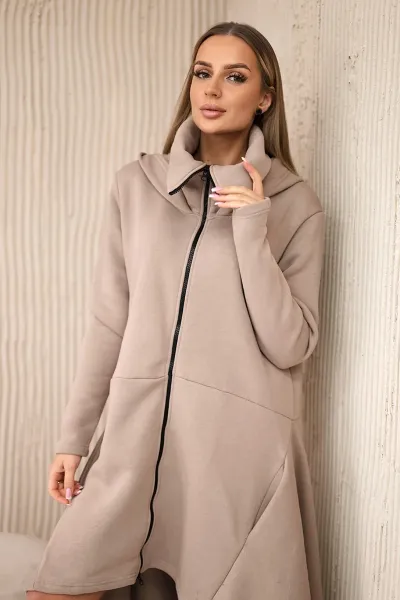Insulated dress with longer sides in dark beige color