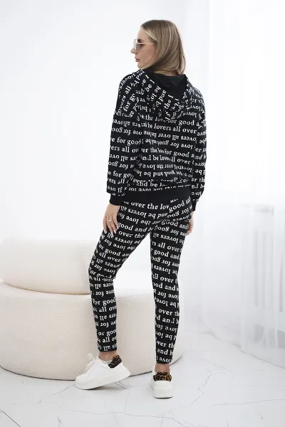 Set with black print