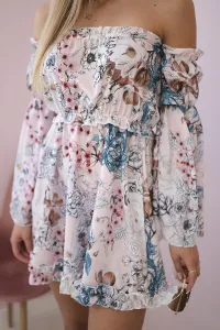 Floral dress on the shoulders powder pink