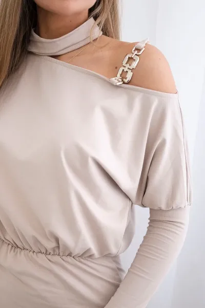 Dress with shoulder decoration beige