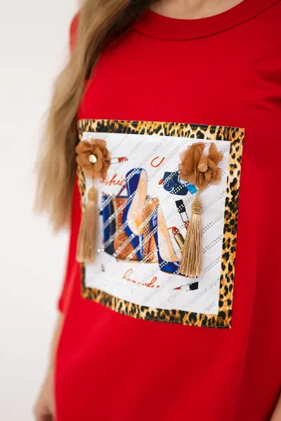 Dress with 3D graphics and decorative pom pom red