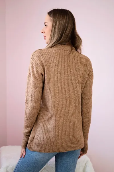 Pullover sweater with fashionable camel fabric