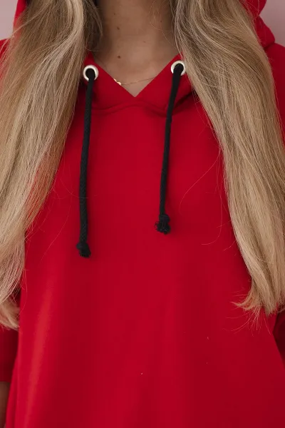 Dress with a hood and a slit on the side red