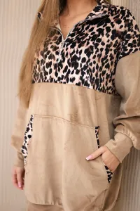 Velour dress with a camel leopard print