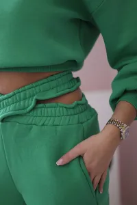 Insulated set with a short sweatshirt in green color
