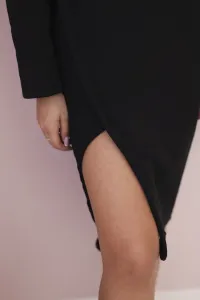 Dress with a hood and a slit on the side black