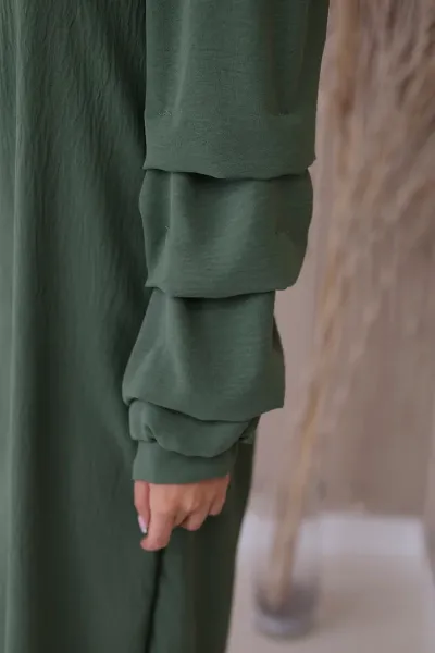 Spanish dress with decorative khaki sleeves