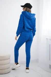 Set with purple blue print