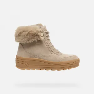 Beige women's ankle boots Geox Milleiny B Abx - Women's