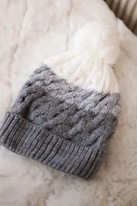 marka niezdefiniowana Čapica s fleece Ilona K218 šedá+biela