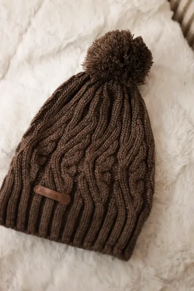 Kesi Čapica s fleece Paulina K227 mocca