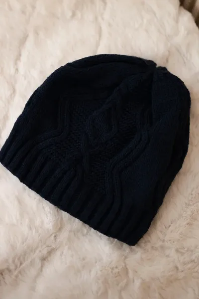 Kesi Čapica s fleece Sylwia K244 námornícka modrá