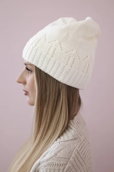 Kesi Dámska čiapka Irmina K333 ecru