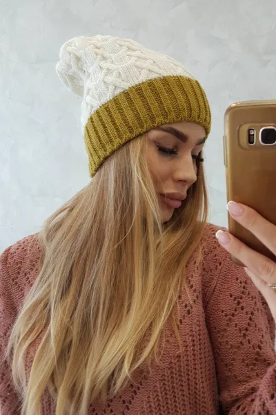 Kesi Čapica s fleece Bibiana K264 kiwi + ecru