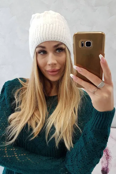 Kesi Čapica s fleece Anna K238 biely