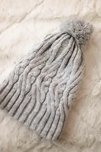 Kesi Čapica s fleece Paulina K227 svetlo šedá