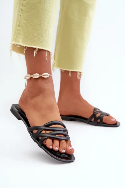 Boto Dámske sandále z eko kože na plochej podrážke čierne Moldela