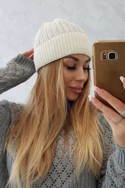 Kesi Čiapka tenká Weronika K249 ecru