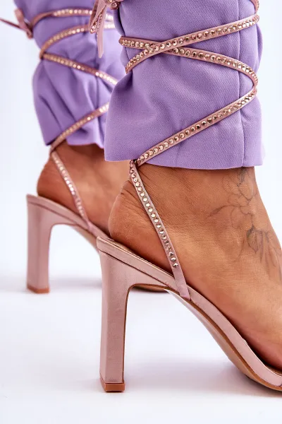 Boto Elegantné zviazané sandále s nahými kamienkami Nessa