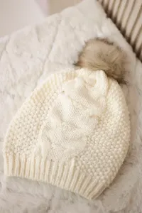 Kesi Čapica s fleece Sandra K210 ecru
