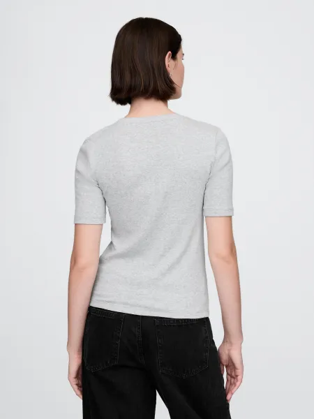 GAP Short-sleeved T-shirt - Women's
