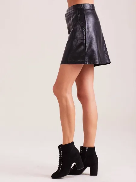 Short skirt black