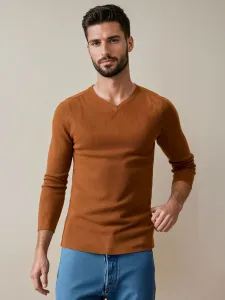 Pánsky sveter s výstrihom do V
