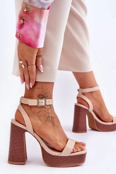 FI1 Kožené sandále na masívnom platforme Beige Marina