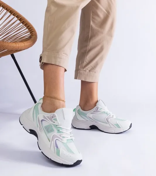 D/CEO White trainers Justar