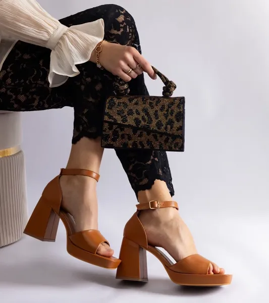 D/CEO Yellow sandals Dolores