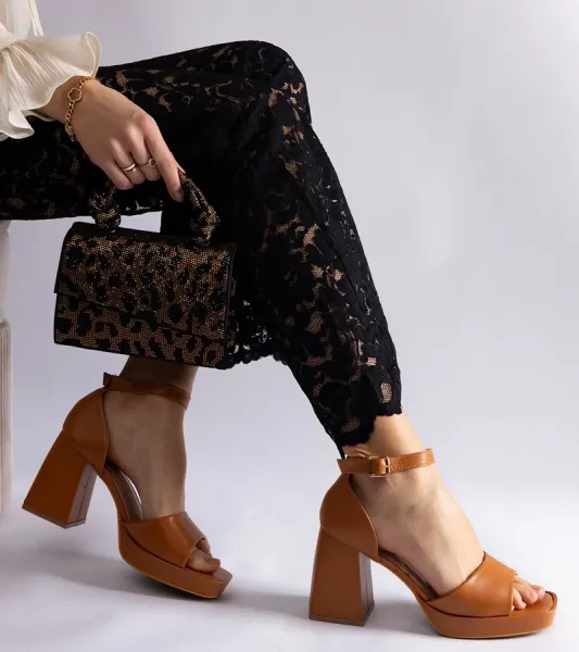D/CEO Yellow sandals Dolores