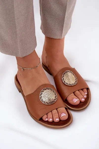 Zazoo 2938 Kožené Sandále S Ploším Opätkom A Dekoráciou Camel
