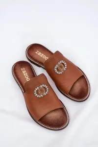 Elegantné Dámske Kožené Pantofle S Dekoráciou Zazoo 3008 Camel