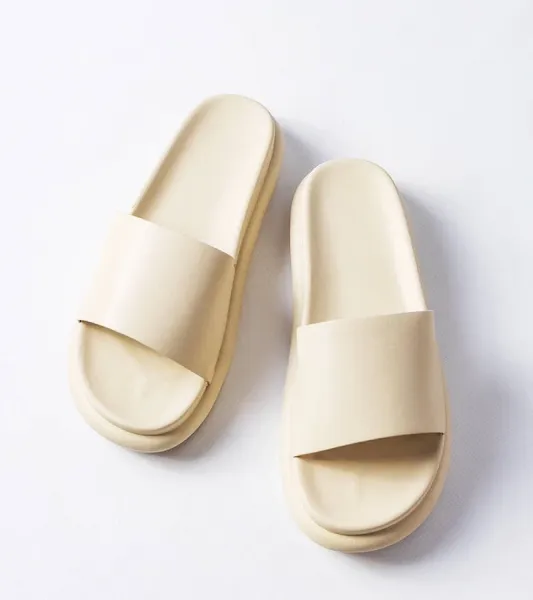 D/CEO White slides Ypsy