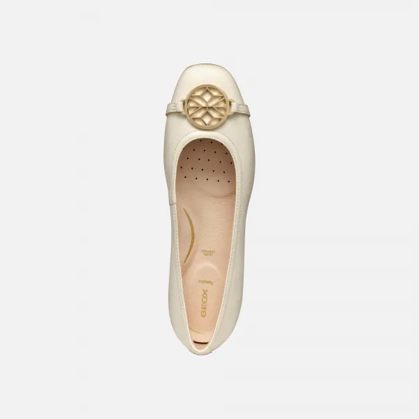 Cream women's ballet flats Geox Annytah - Women's
