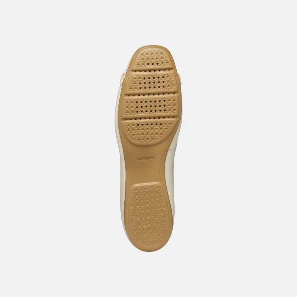 Cream women's ballet flats Geox Annytah - Women's
