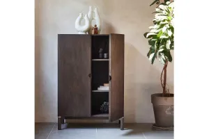 Furniria Dizajnová skrinka Takayoshi 130 cm tmavohnedá