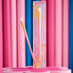 essence BRUSH IT LIKE IT'S ART pencil brush štetec na očné linky 01 Precision Meets Paint-spiration 1 ks