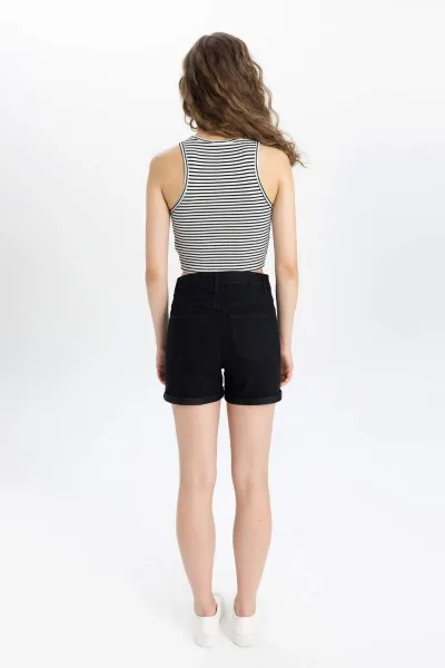 DEFACTO Normal Waist Folded Leg Basic Jean Shorts
