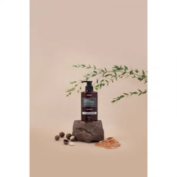 KUNDAL Honey & Macadamia Cherry Blossom prírodný šampón pre suché a poškodené vlasy 500 ml