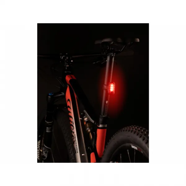 Svetlo na bicykel FORCE PILL 12 LM, 3 x LED, USB