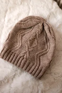Kesi Čapica s fleece Sylwia K244 tmavo béžová