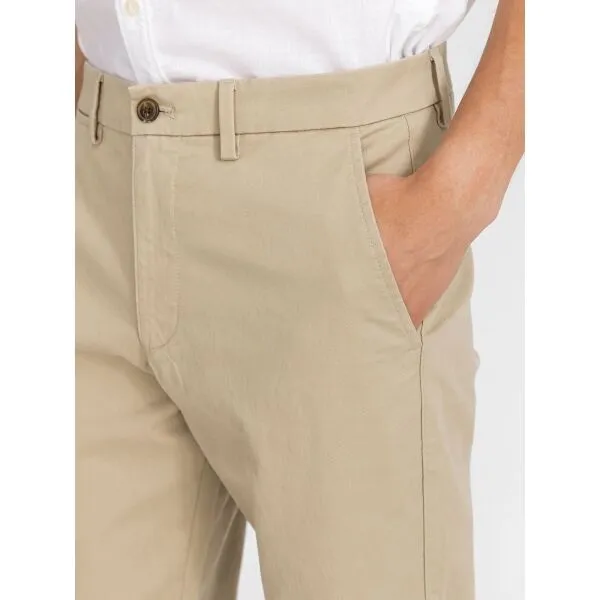 GAP Pants essential khakis in straight fit with Flex - Men
