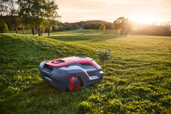 Cramer AiConic 5 RTK – robotická kosačka