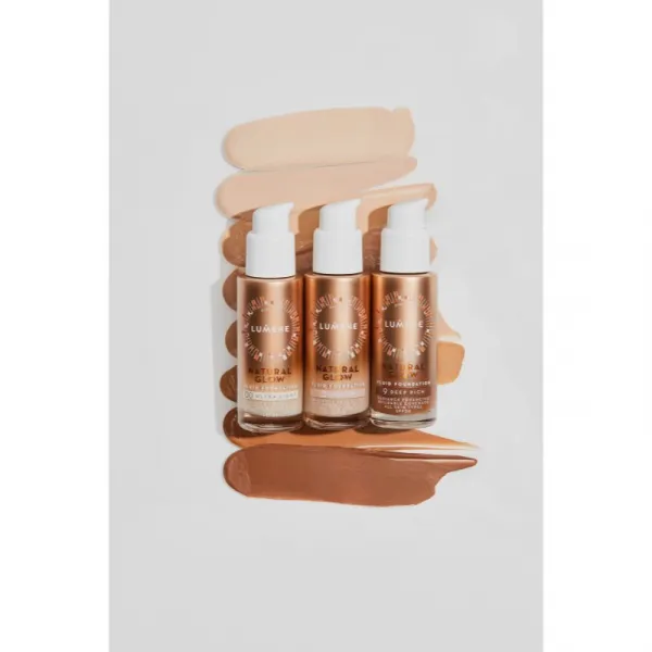 Lumene Natural Glow rozjasňujúci make-up pre prirodzený vzhľad SPF 20 odtieň 4 Tan (Neutral) 30 ml