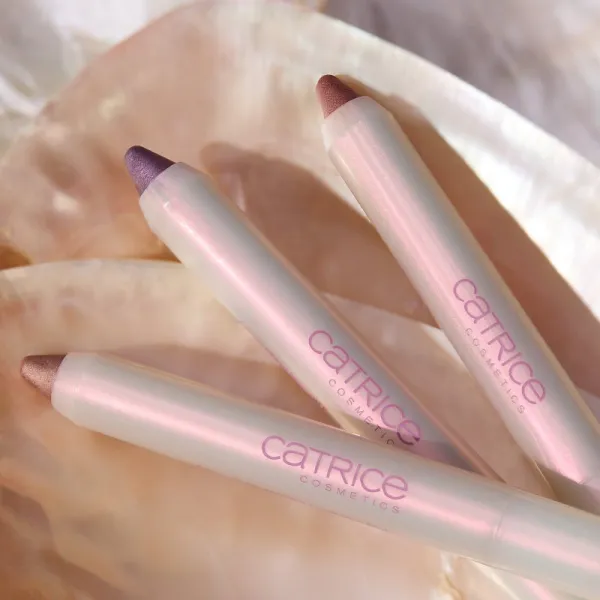 Catrice PEARLFECTION intenzívne očné tiene v tyčinke odtieň 02 Pearl Glaze g